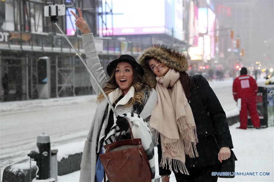 Tormenta invernal azota noreste de Estados Unidos y se cancelan 6.000 vuelos