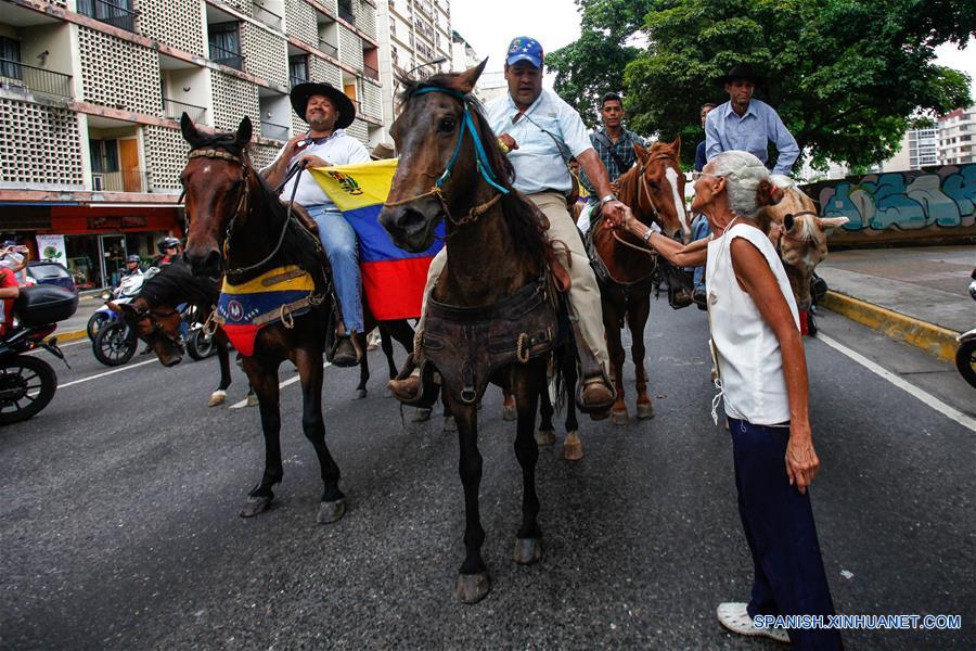 Presidente venezolano responsabiliza a diputado por violencia en protestas