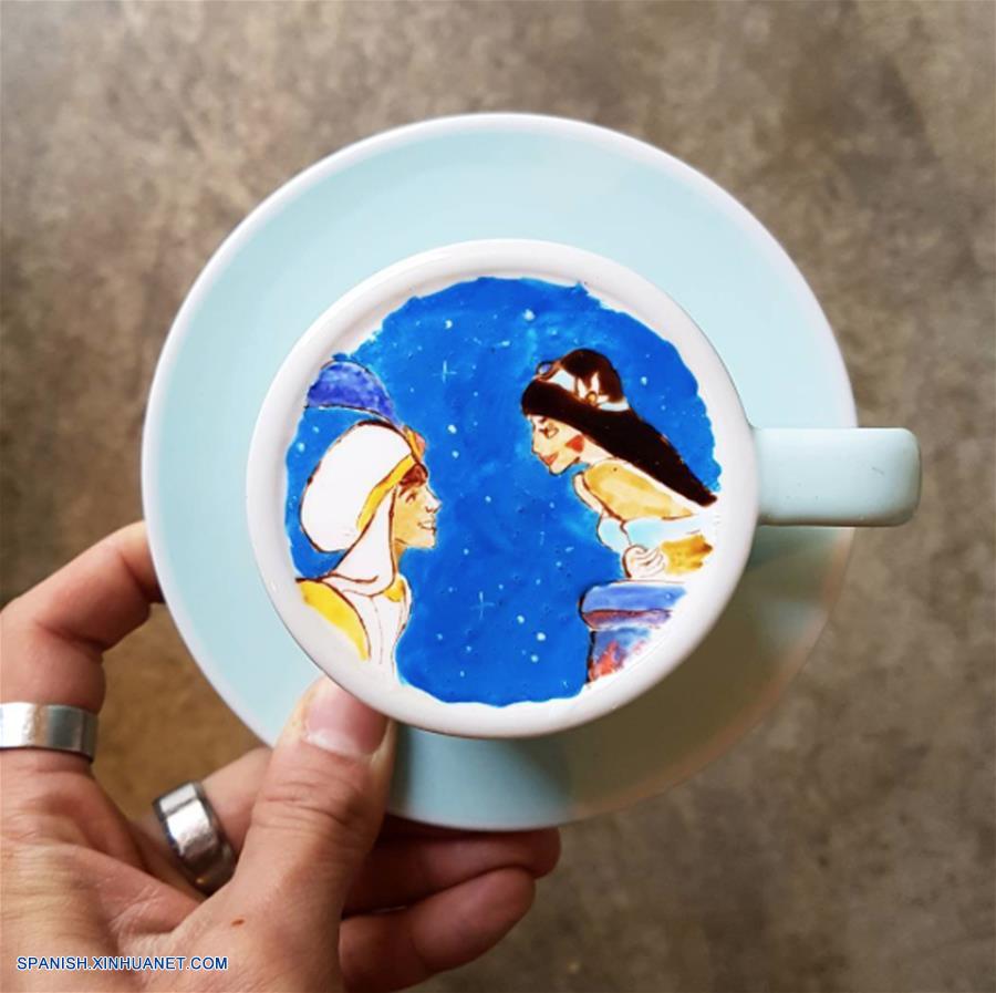 Tazas de café con leche decoradas por barista Lee Kang Bin