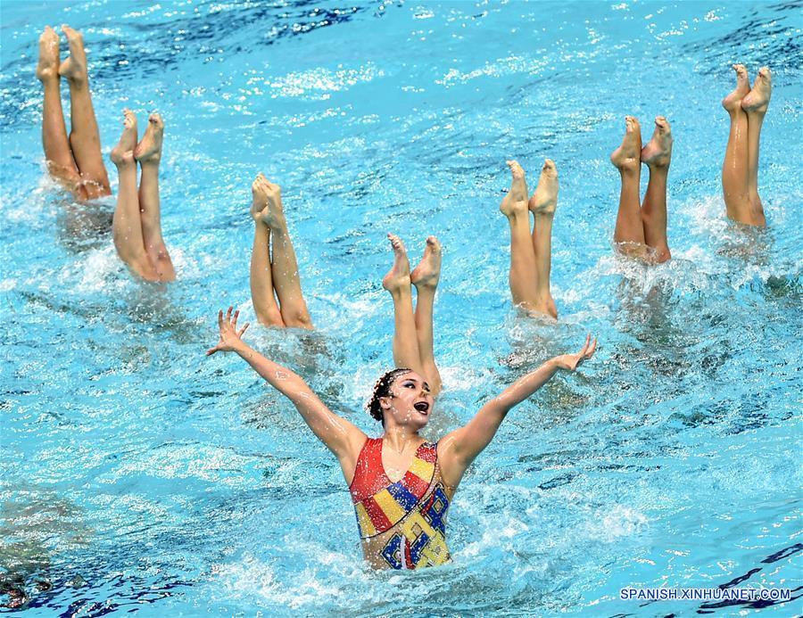 Competencia de natación sincronizada en China