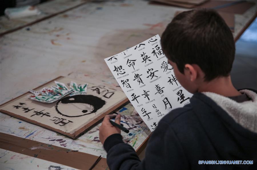 Talleres de arte acercan cultura china a ni?os griegos