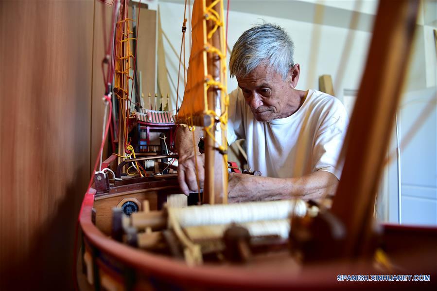 Artesanía de fabricación de botes antiguos