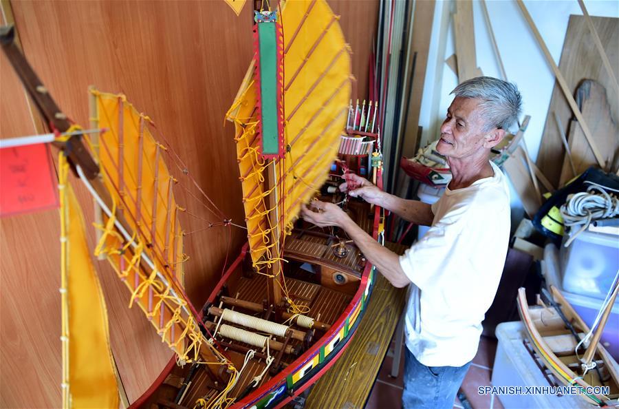 Artesanía de fabricación de botes antiguos