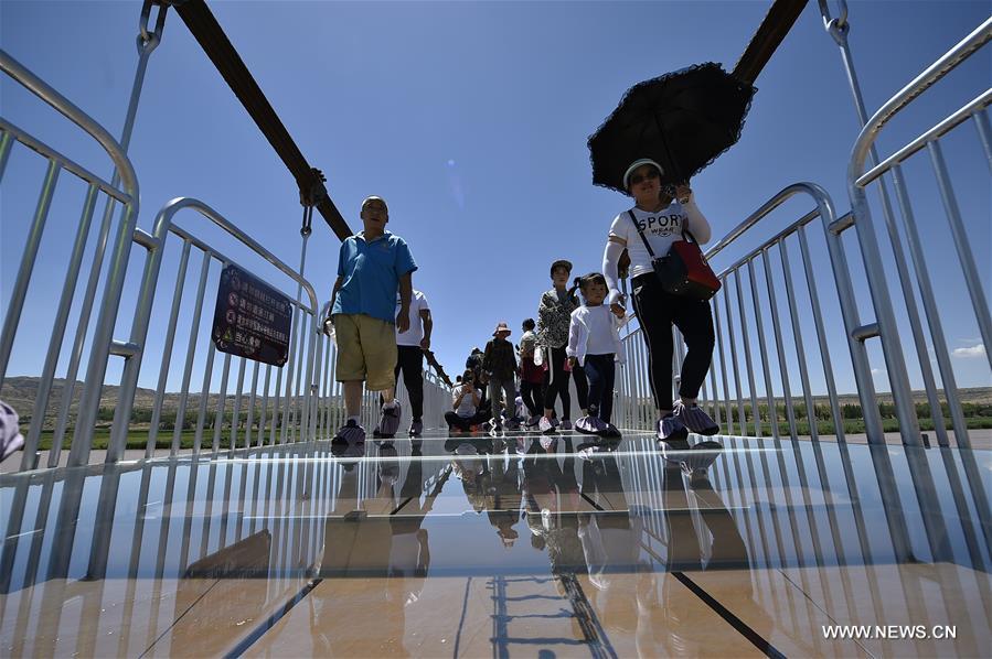 Zhongwei: el imponente puente de cristal del río Amarillo