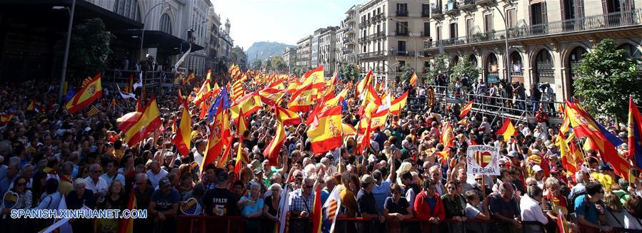 Cerca de un millón de personas se manifiestan en Barcelona por la unidad de Espa?a