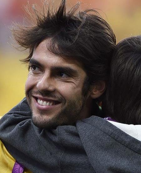 Mediocampista brasile?o Kaká anuncia su retiro de las canchas