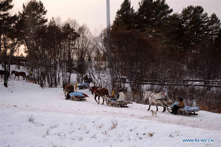 Turistas en la aldea Beiji, ubicada en Mohe, provincia de Heilongjiang, China, 29 de enero del 2018. (Foto: Wang Kai)