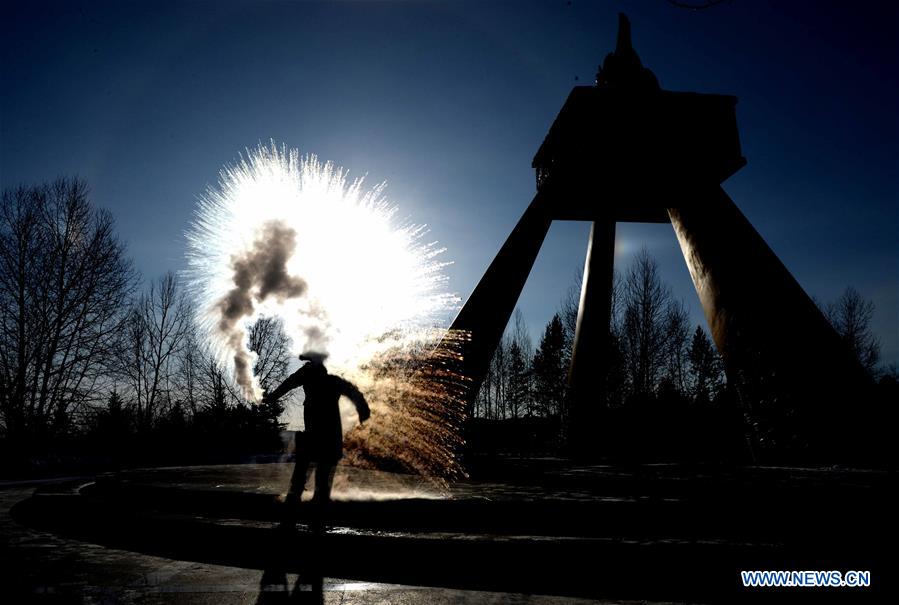 Turistas en la aldea Beiji, ubicada en Mohe, provincia de Heilongjiang, China, 30 de enero del 2018. (Foto: Wang Kai)