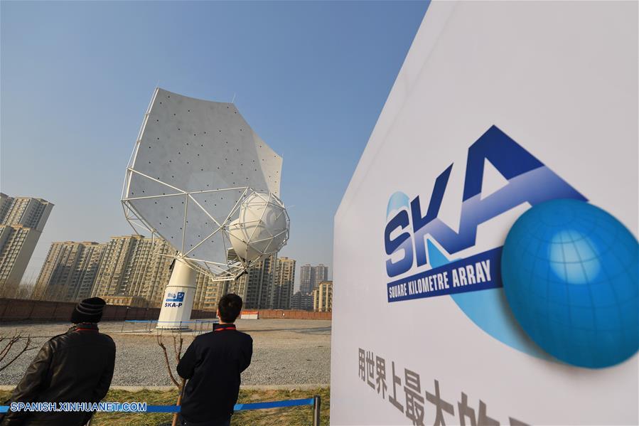 Prototipo de parabólica de supertelescopio SKA es ensamblado en China