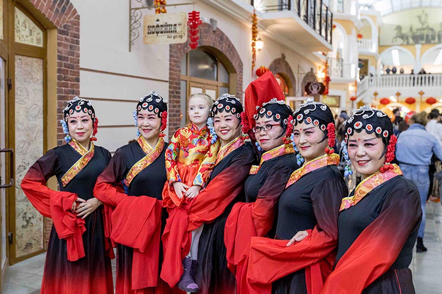 Los residentes en la ciudad Heihe, de la provincia china de Heilongjiang, y sus vecinos de la ciudad rusa Blagoveshchensk celebraron juntos el a?o nuevo chino. 