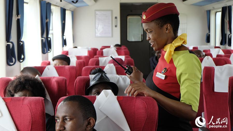 Galería: Tripulación de la línea ferroviaria Nairobi-Mombasa