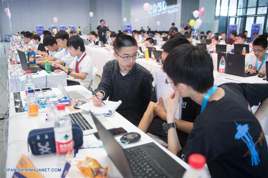 Más de 10.000 jóvenes se reúnen en conferencia de innovación tecnológica de China