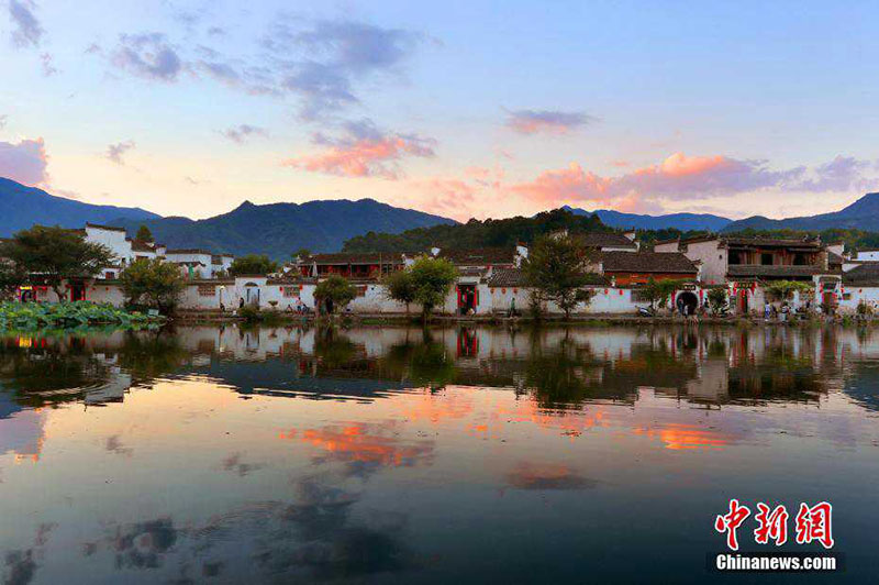 Impresionante arrebol en Hongcun, Anhui