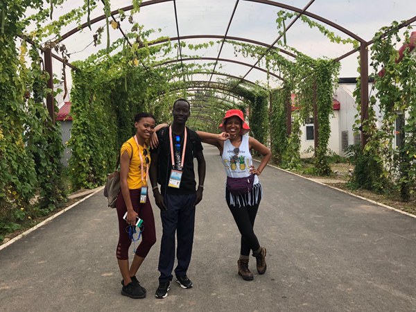 Tres periodistas africanos. (Foto: Du Mingming)