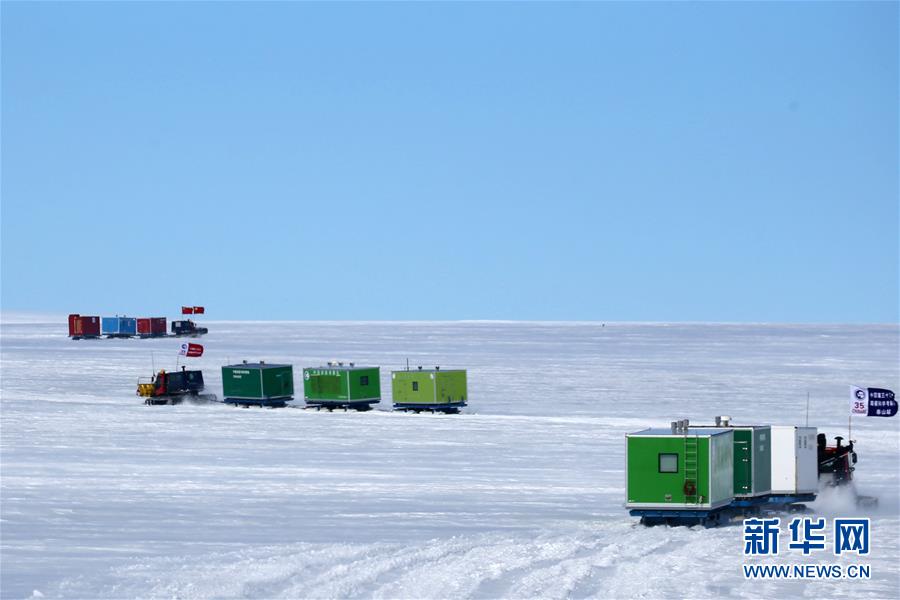 El 18 de diciembre, la 35a expedición científica antártica de China marchó hacia el interior de la Antártida. Por Liu Shiping, Agencia de Noticias Xinhua