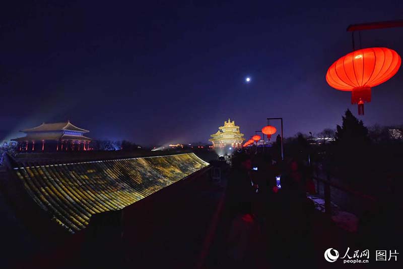 Iluminan por primera vez en 94 a?os el Museo del Palacio para celebrar el Festival de las Linternas