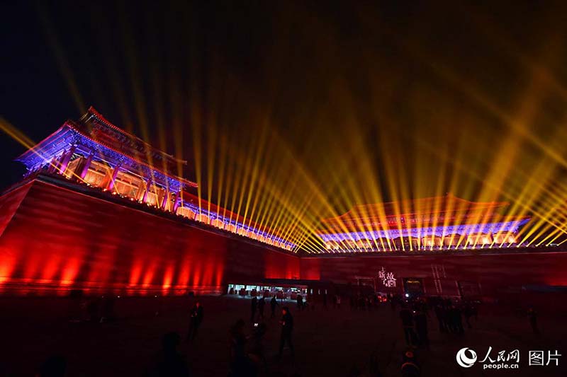 Iluminan por primera vez en 94 a?os el Museo del Palacio para celebrar el Festival de las Linternas