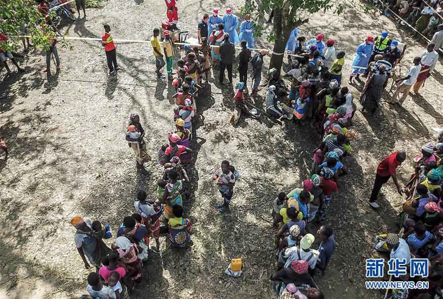 Equipo de rescate chino inicia operaciones de rescate en la zona del desastre de Mozambique