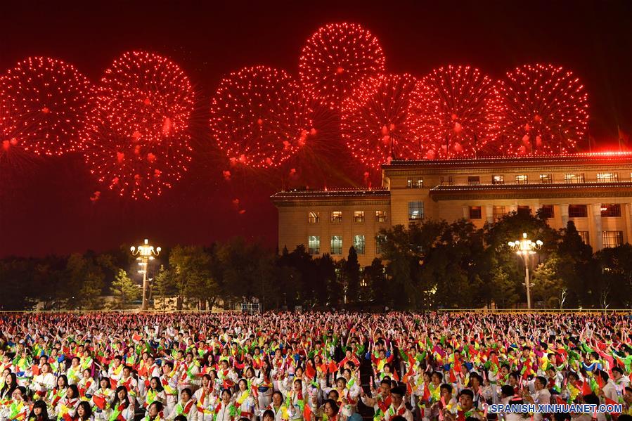 (Día Nacional) Comienza gala nocturna por Día Nacional de China