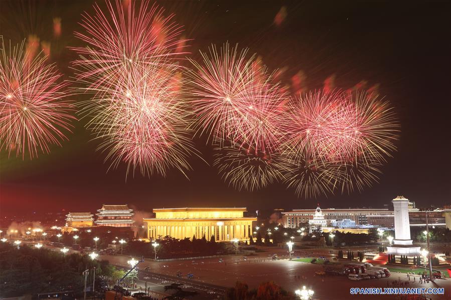 (Día Nacional) Comienza gala nocturna por Día Nacional de China