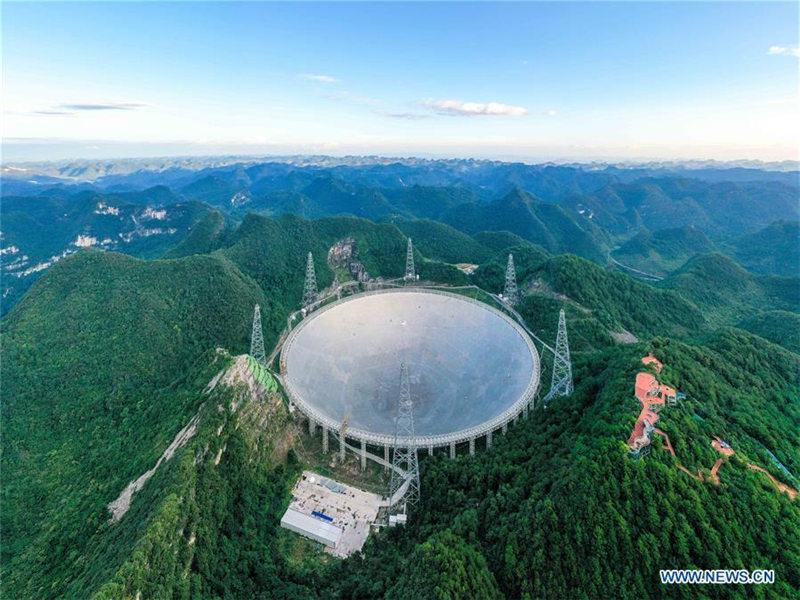 Director de la Academia China de Ciencias: si utilizamos el telescopio Ojo Celestial para freír arroz habría suficiente para cuatro cuencos por persona en todo el mundo