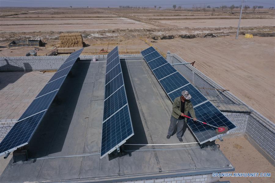 Mongolia Interior: Poblado de Huhemudu construye proyectos de generación de energía fotovoltaica para beneficiar a la economía