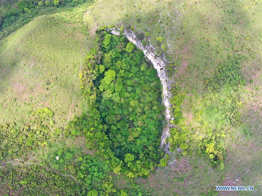 Paisaje del Geoparque Global Leye-Fengshan en Guangxi