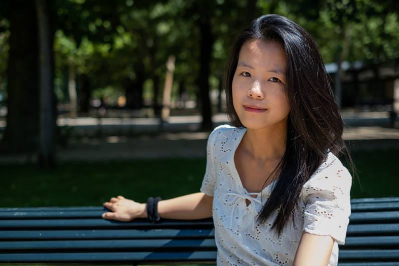 Cao Siyu, autora del cómic Tiny Eyes. [Foto: proporcionada a chinadaily.com.cn]