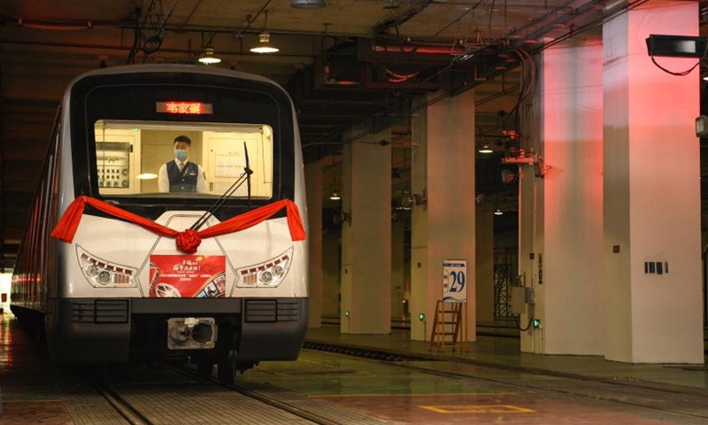 Tren que anuncia logros en la mitigación de la pobreza, Chengdu, provincia de Sichuan, 17 de octubre del 2020. (Foto: Xinhua)