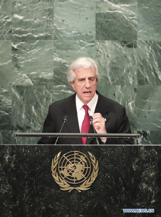 NACIONES UNIDAS, 6 diciembre, 2020 (Xinhua) -- Imagen del 20 de septiembre de 2016 del presidente uruguayo, Tabaré Vázquez, hablando en la 71 sesión de la Asamblea General de la Organización de las Naciones Unidas (ONU), en la sede de la ONU, en Nueva York. El expresidente uruguayo, Tabaré Vázquez murió el domingo a los 80 a?os de edad a raíz de un cáncer de pulmón detectado en agosto de 2019 y a ocho meses de haber finalizado su segundo mandato presidencial, confirmó su familia. (Xinhua/Wang Ying)