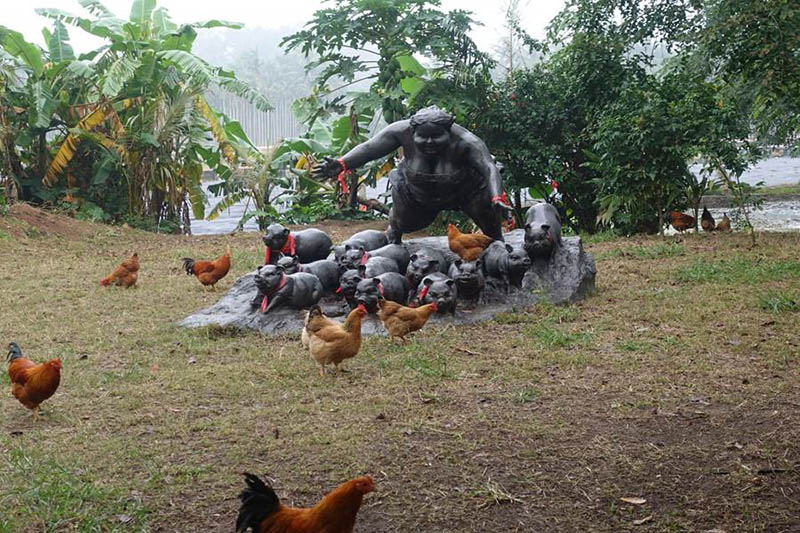 Escultura creada por Xu Hongfei, presidente de la Academia de Escultores de Guangzhou, ubicada en la aldea Nanqiang. (Foto: Wang Xiaoxia)