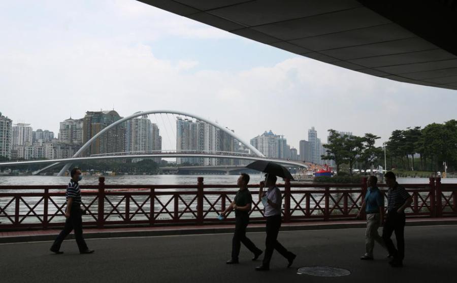 El nuevo puente peatonal Haixin tiene una longitud total de 488 metros - 198 metros sobre el agua- y un ancho de 15 metros. (Foto: China Daily/ Zheng Erqi)