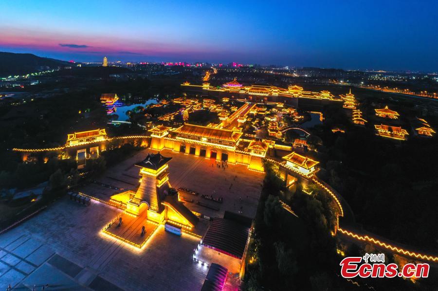 Hebei reanuda su legendario espectáculo nocturno