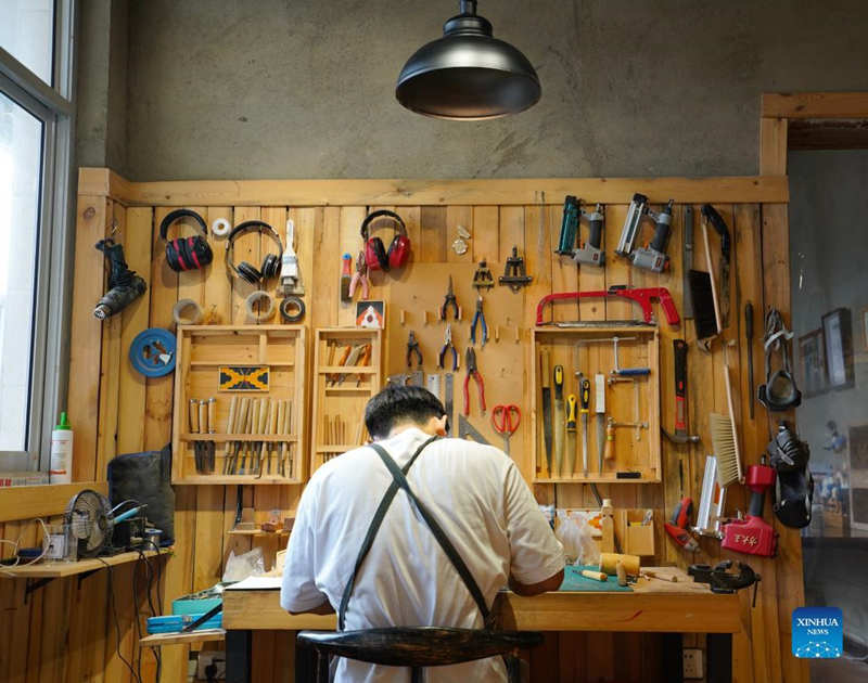 Fabulosas instalaciones mecánicas de madera nacen en Shijiazhuang, Hebei