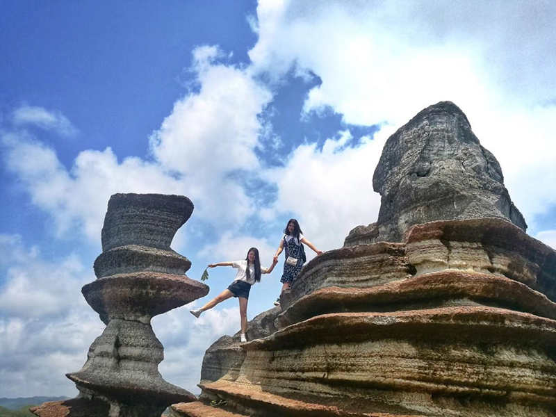 Fascinante bosque de piedra roja revela su vibrante antigüedad en Guizhou