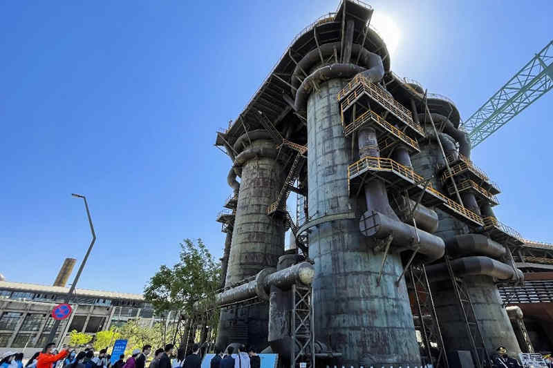 El patrimonio industrial del Parque Shougang de Beijing atrae a un gran número de turistas que vienen a divertirse. Guo Yao / Pueblo en Línea