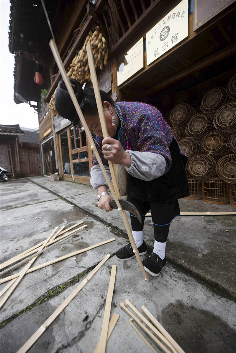 Jaulas artesanales chinas para aves de hogar se popularizan dentro del país y en el extranjero