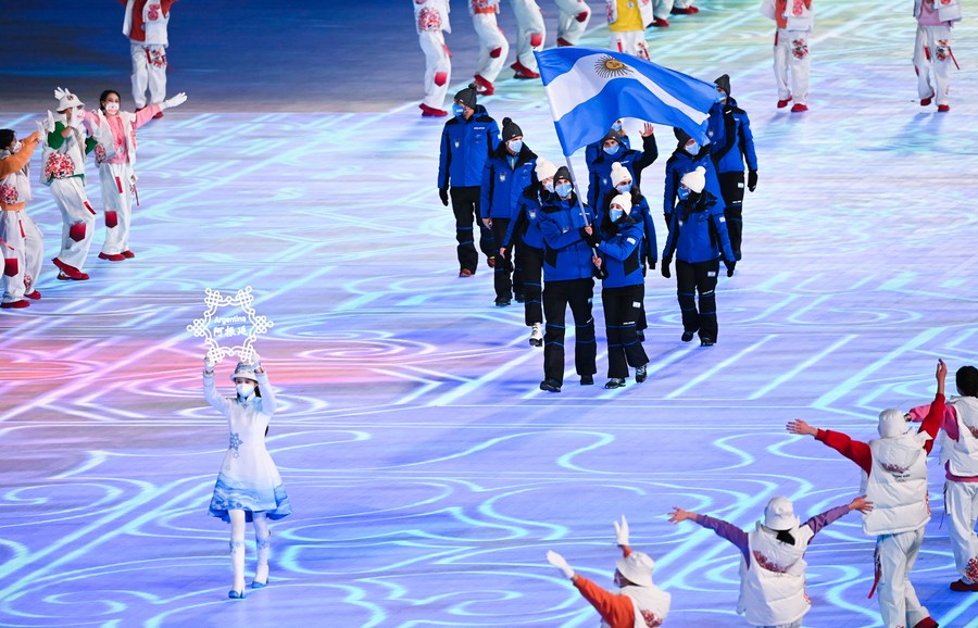 Residentes argentinos destacan emoción y color de ceremonia inaugural de Beijing 2022