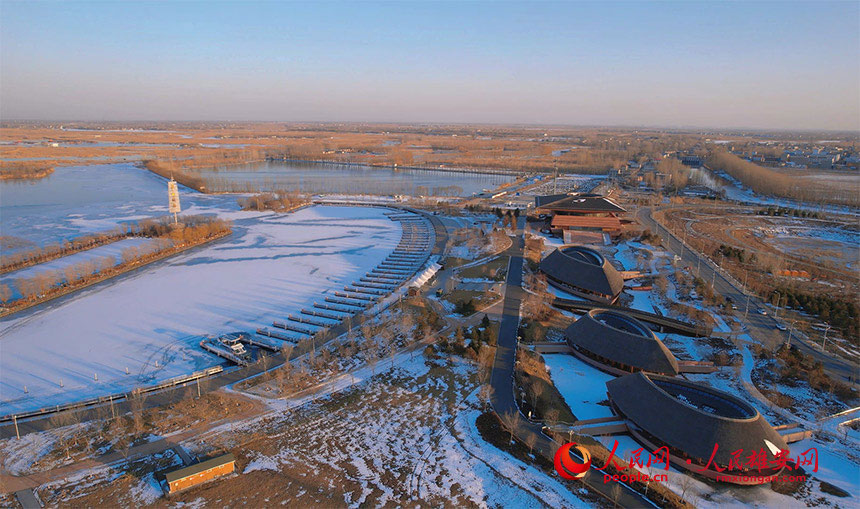 El lago Baiyangdian comienza a descongelarse cuando llega el sol primaveral a Hebei