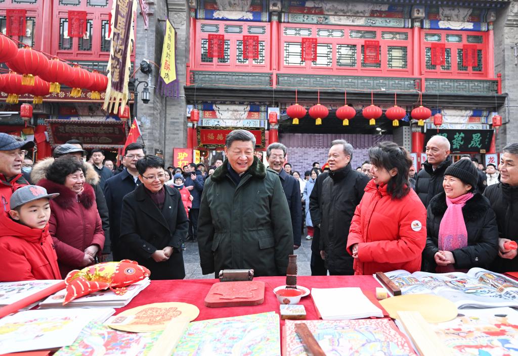 Xi extiende saludos a todos los chinos por la Fiesta de Primavera