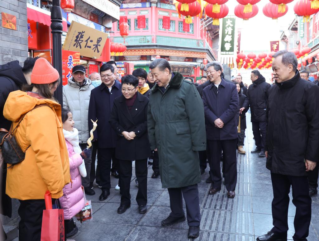 Xi extiende saludos a todos los chinos por la Fiesta de Primavera