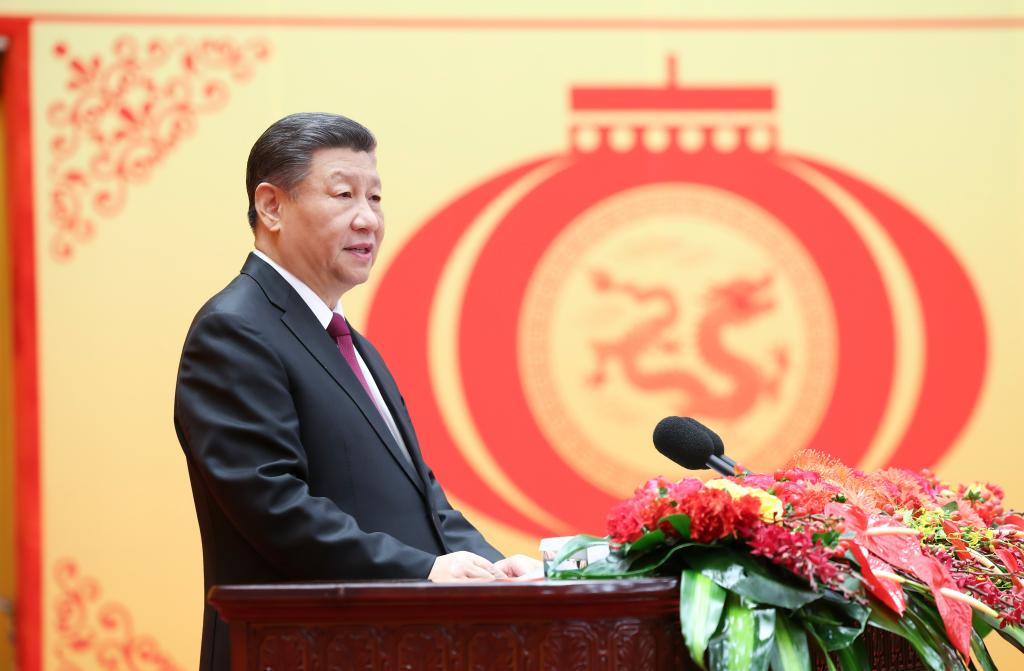 Xi extiende saludos por Fiesta de la Primavera a todos los chinos, urgiendo esfuerzos para escribir nuevo capítulo en avance de modernización china