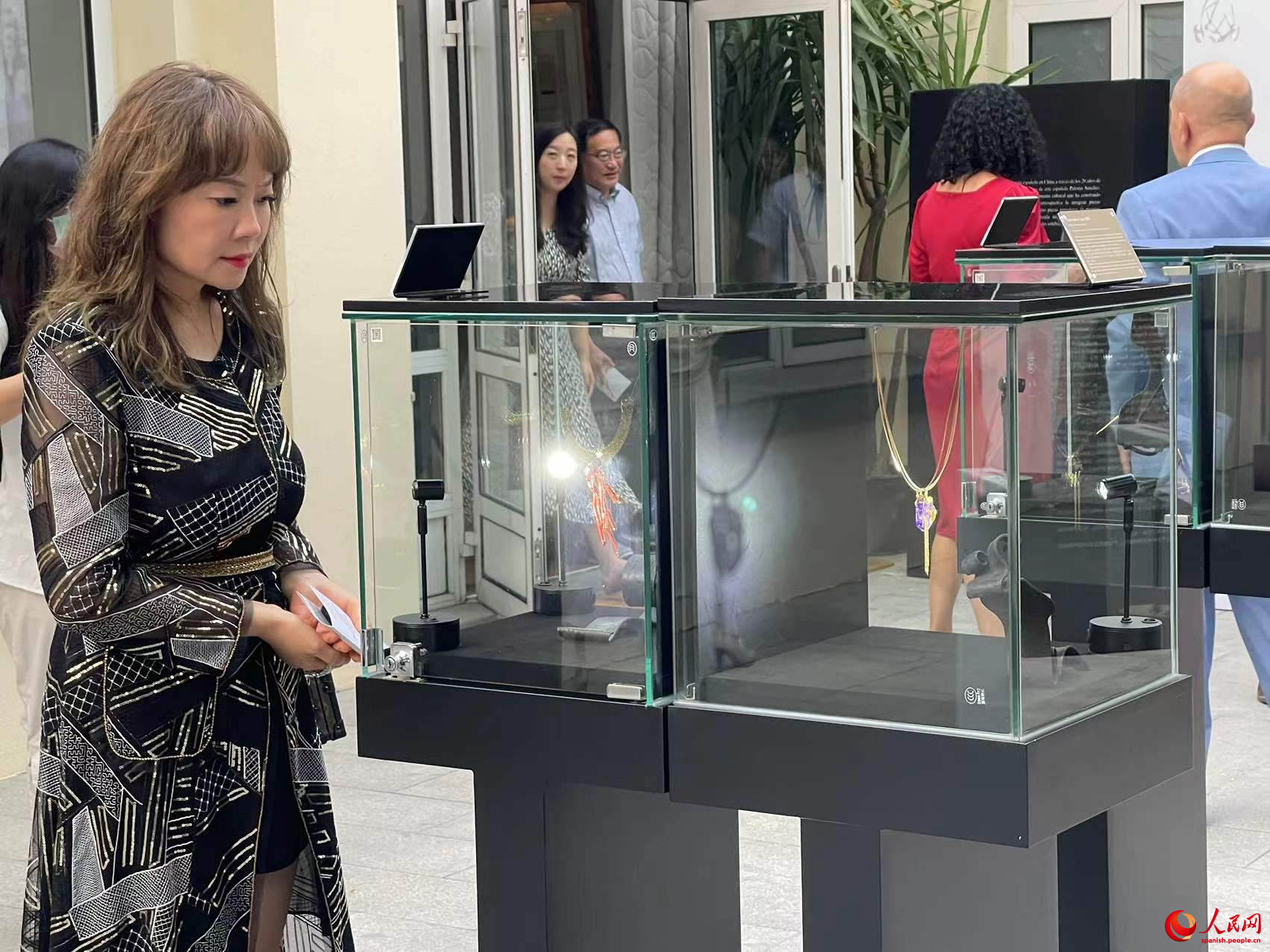 La elegante exposición exhibió piezas representativas de las dos décadas de labor de Paloma Sánchez en China, Beijing, 19 de junio del 2024. (Foto: YAC)