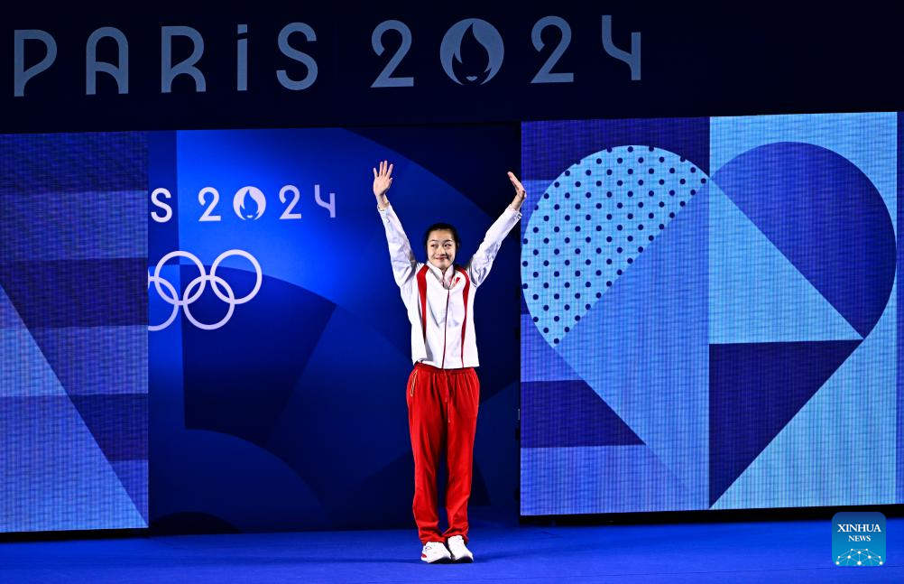 Chen Yiwen de China gana en prueba femenina de trampolín de 3m en Juegos Olímpicos de París