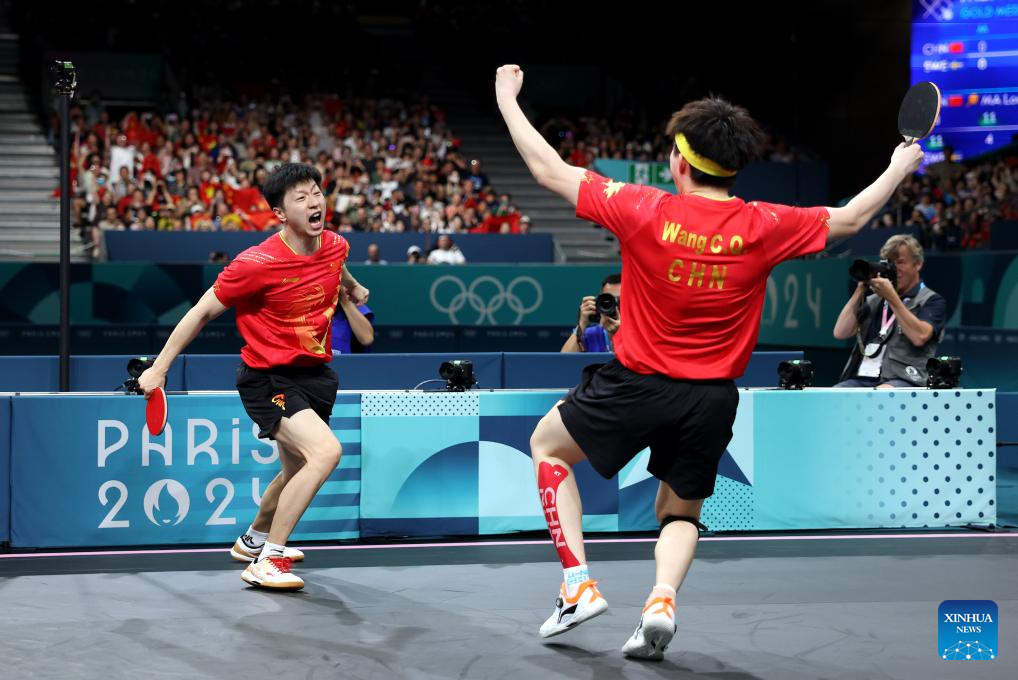 China retiene oro en tenis de mesa masculino por equipos en París 2024