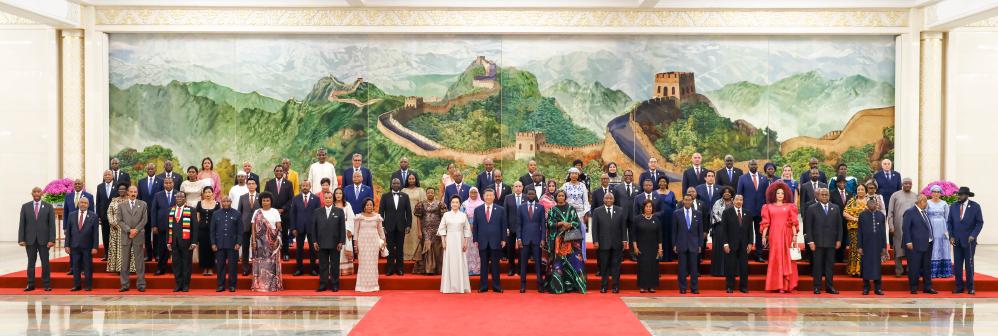 (FOCAC) Xi recibe a líderes africanos y elogia lazos modelo entre China y áfrica antes de gran cumbre