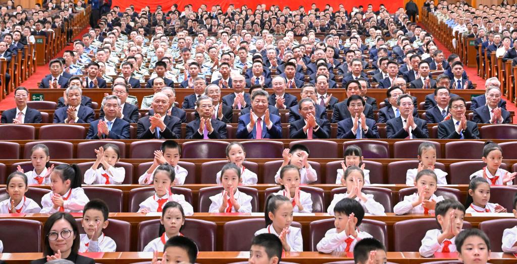 Realizan concierto para celebrar 75° aniversario de fundación de República Popular China