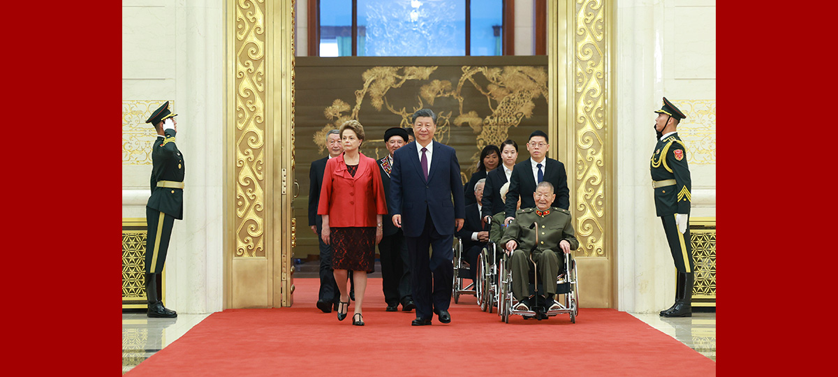 Xi otorga medallas y títulos honoríficos nacionales