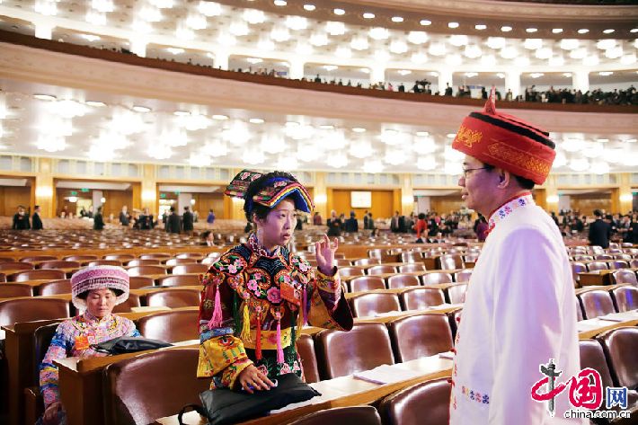 Los diputados bellos de diferentes naciones en la APN (7)