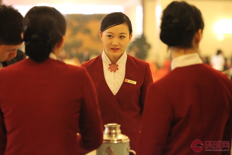 Las chicas del servicio en el Gran Palacio del Pueblo (5)